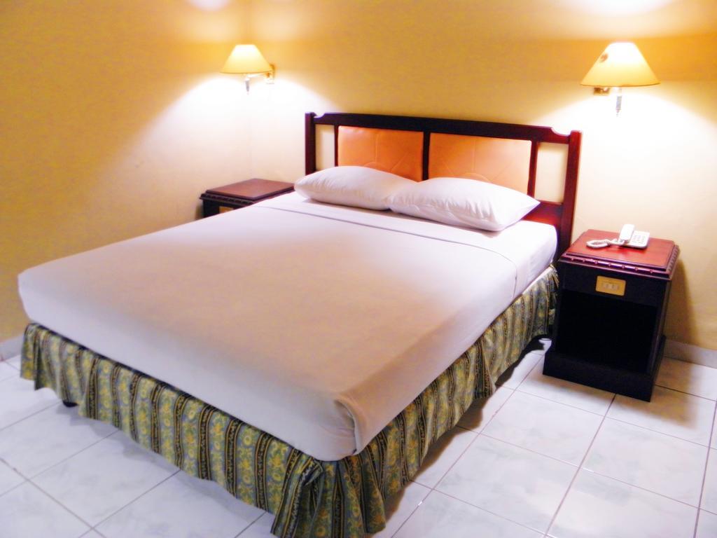 Yulia Hotel Managed By Hig Горонтало Номер фото